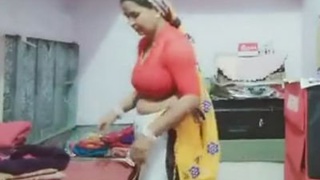 Aunty Sadaf's workout in sexy dress