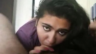 Cute Indian girl Desi enjoys giving oral pleasure to her boyfriend