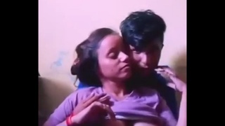 Amateur Indian teenagers have homemade sex in a video