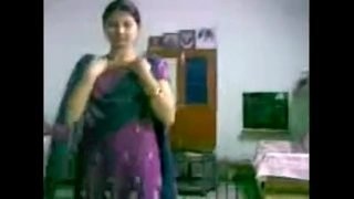 Indian girl's homemade sex tape