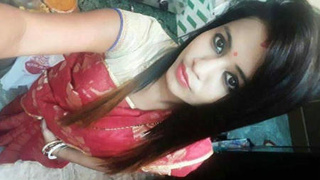 Desi girl sucking cock in HD video