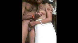 Indian Aunty Kannada's steamy sex tape