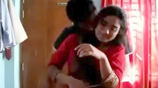 Desi auntie's steamy sex video