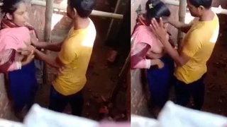 Desi couple sneaks outdoors for a secret rendezvous and a blowjob